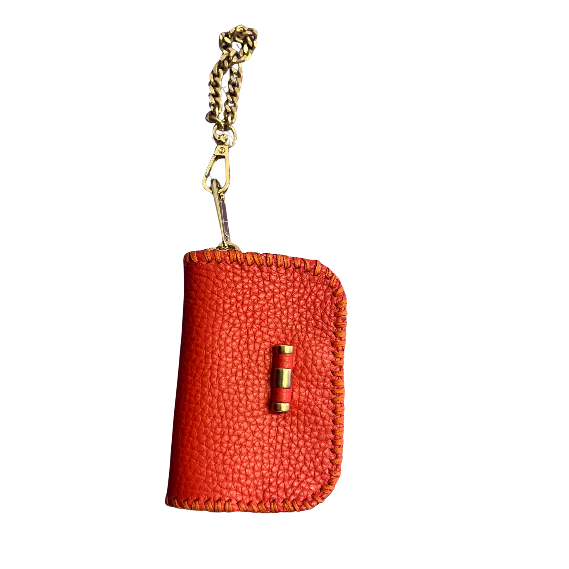 Porta AirPods pelle artigianale arancio con chiusura e catena dorata di Gemelle Toscane