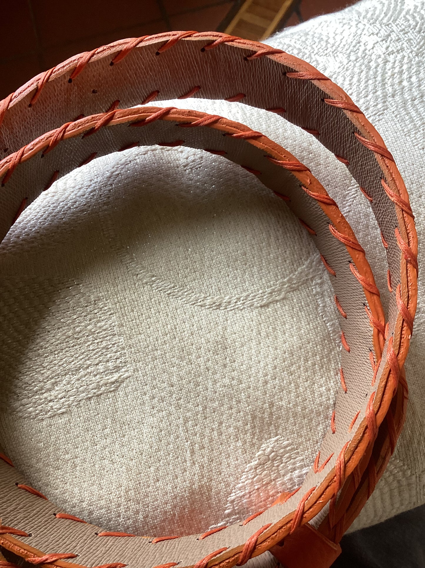 Cintura artigianale in pelle bottalata arancione