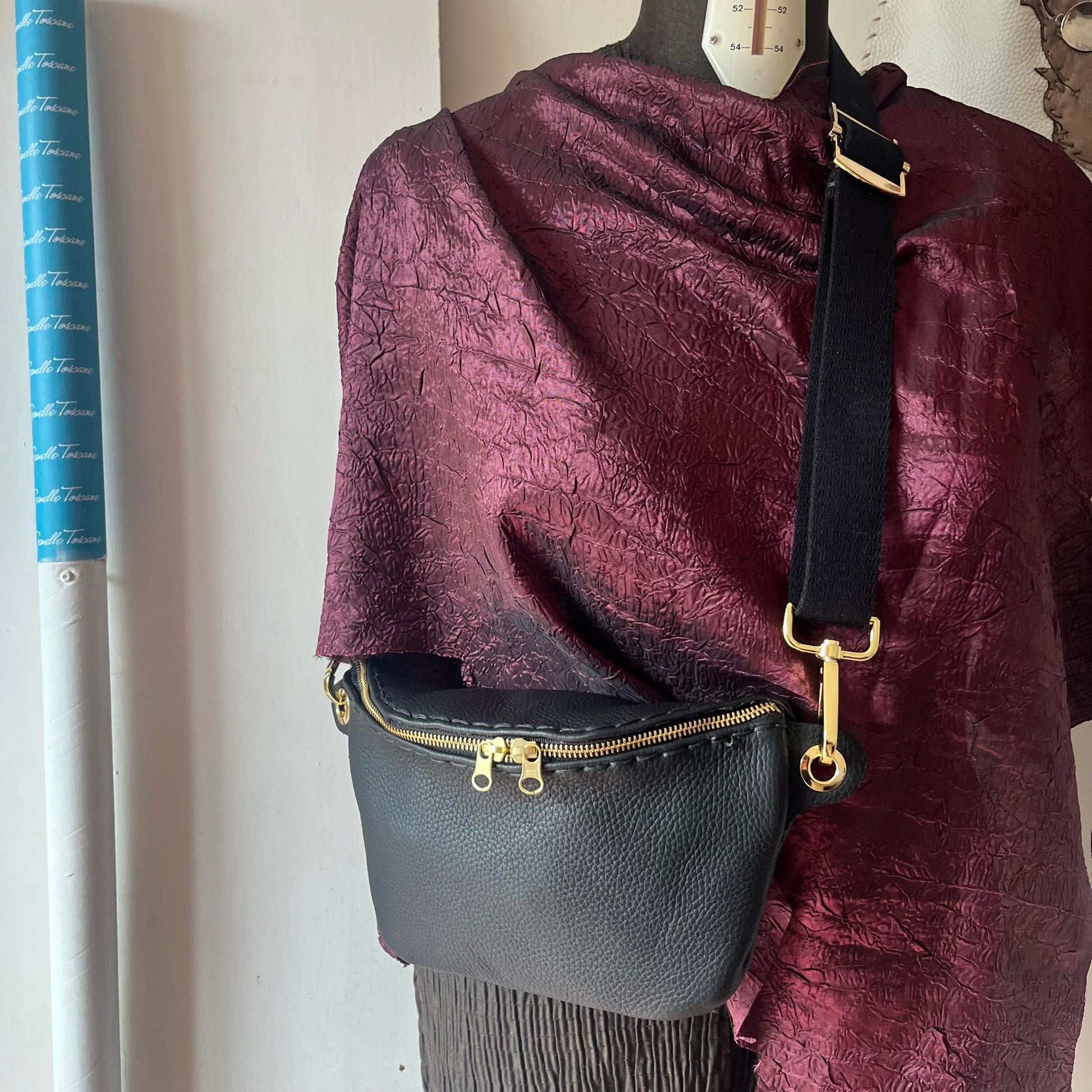 Marsupio Gemelle Toscane in pelle nera, borsa monospalla pelle nera elegante e pratico