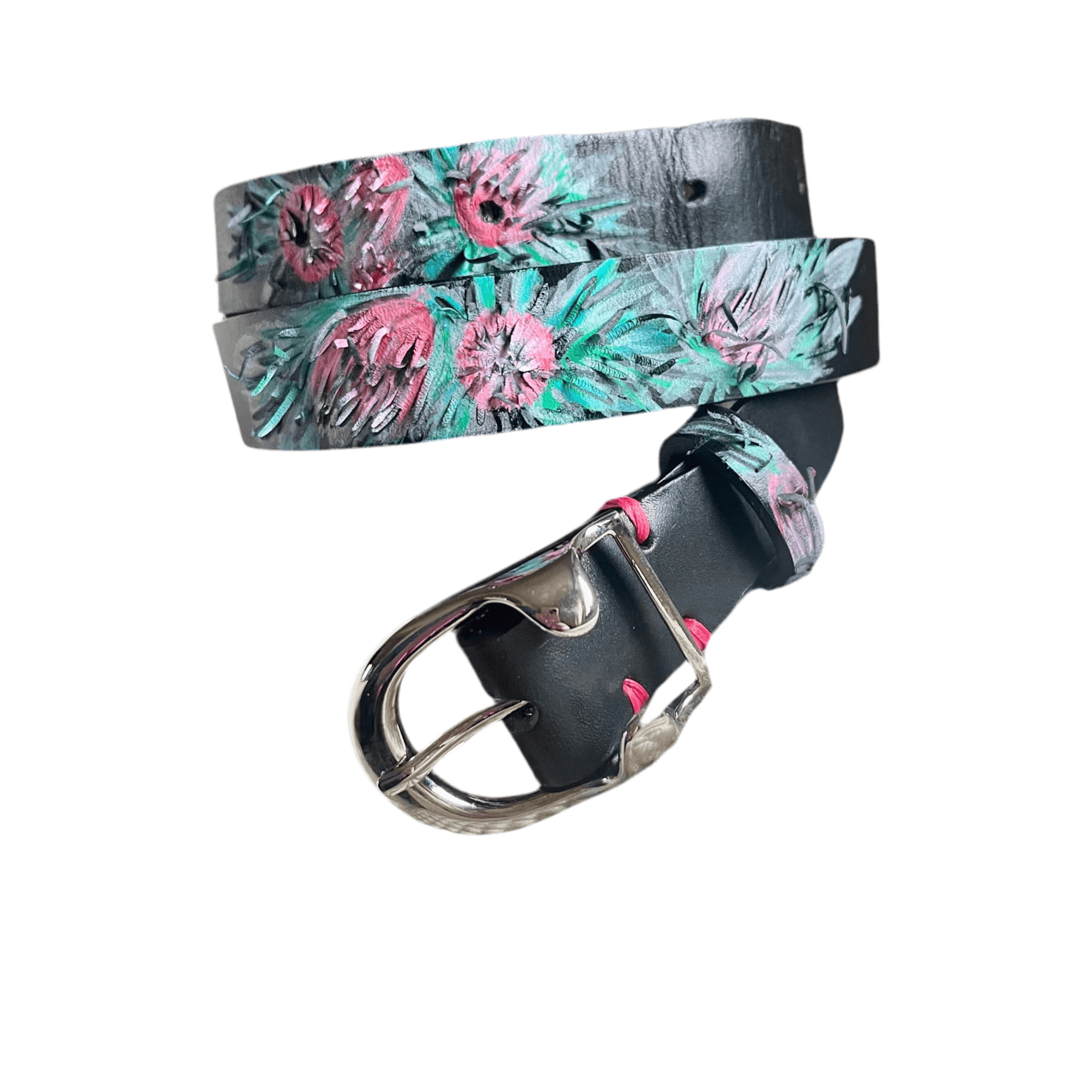 Cintura in cuoio artigianale con stampa floreale e fibbia in metallo per un look elegante